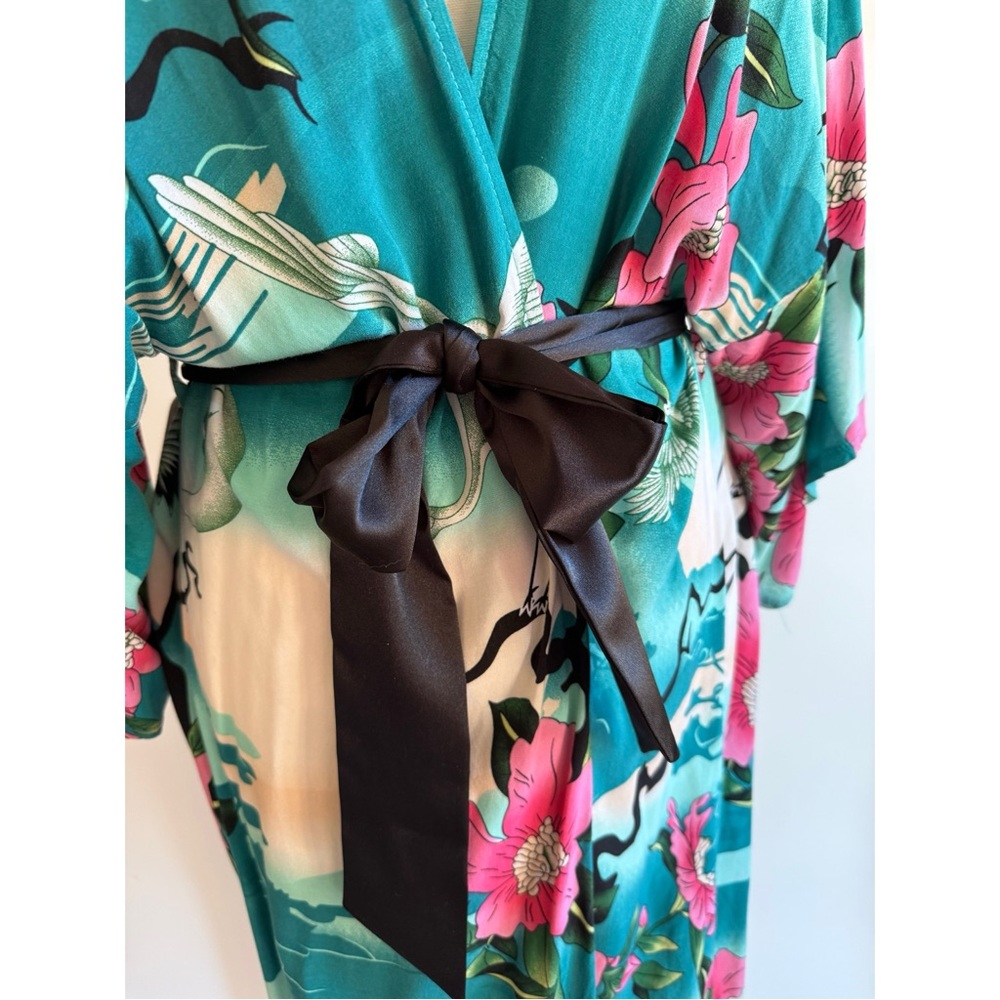 Kimono Robe Asian Print Satin Tie Small Full Length Flowy Festival - Picture 8 of 14